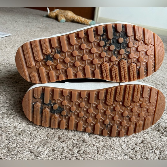 High Top MTE Vans - Picture 4 of 4